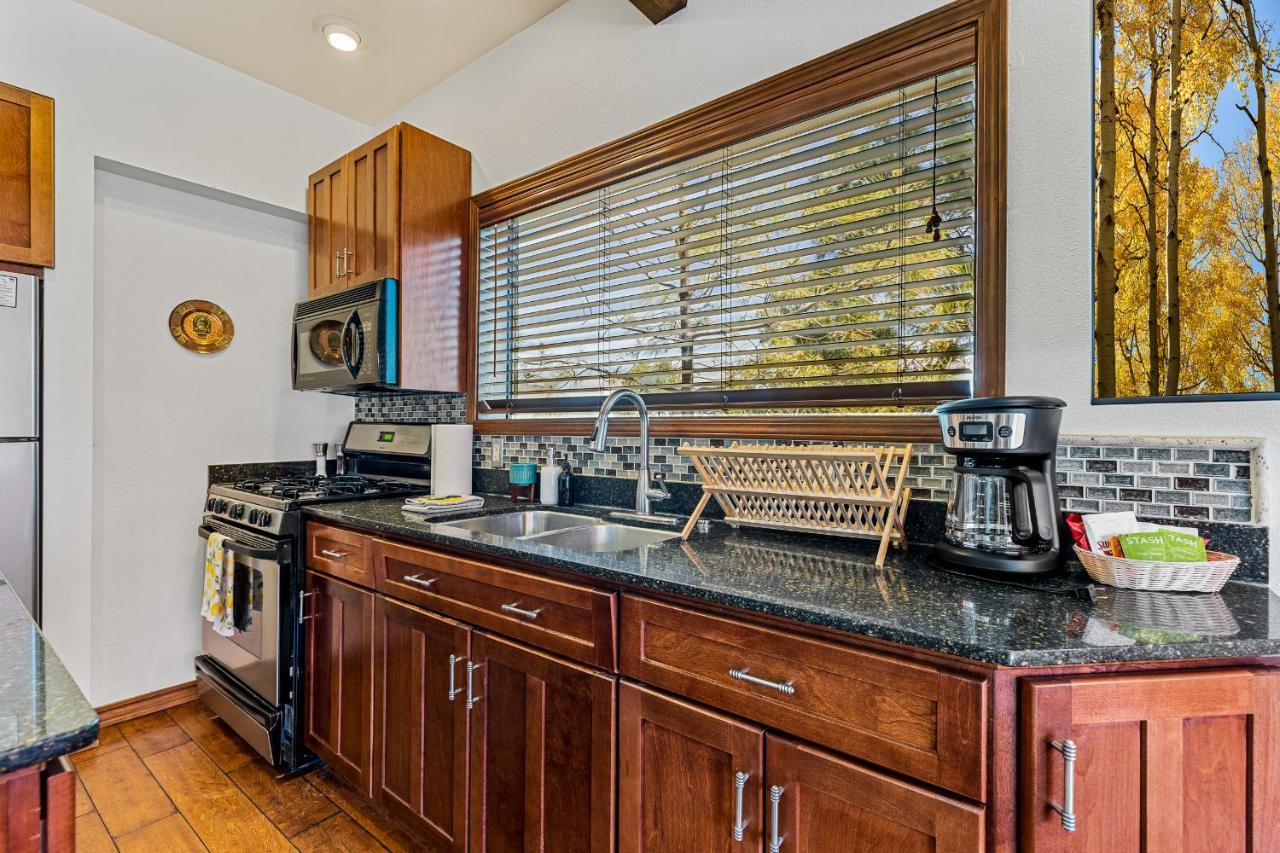 Delightful 1 Bdrm Country Club Retreat With Mt Elden Views! Villa Flagstaff Eksteriør bilde